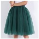 aTamsiai žalias tiulio sijonas
