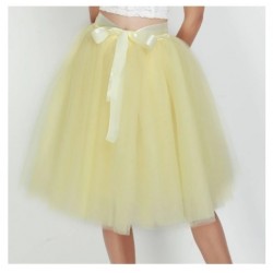 Geltonas tiulio sijonas