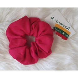 Ryškiai rožinė plaukų gumytė