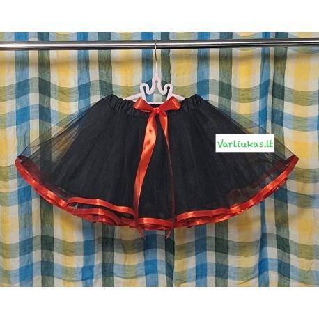 29 cm. ilgio, juodas tiulio sijonėlis su raudonu apsiuvu (M121)