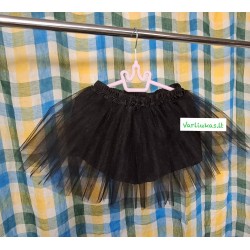 Juodas tiulio sijonėlis